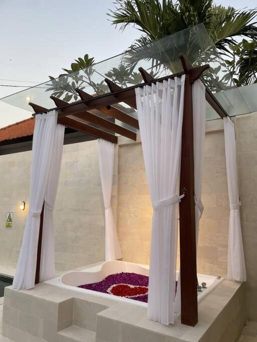 Villa Akmali Umalas 2Br With Private Pool & Jacuzzi Canggu Kültér fotó