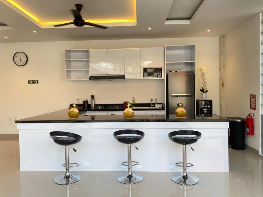 Villa Akmali Umalas 2Br With Private Pool & Jacuzzi Canggu Kültér fotó