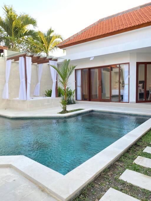 Villa Akmali Umalas 2Br With Private Pool & Jacuzzi Canggu Kültér fotó