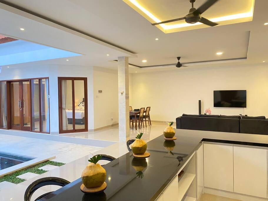 Villa Akmali Umalas 2Br With Private Pool & Jacuzzi Canggu Kültér fotó